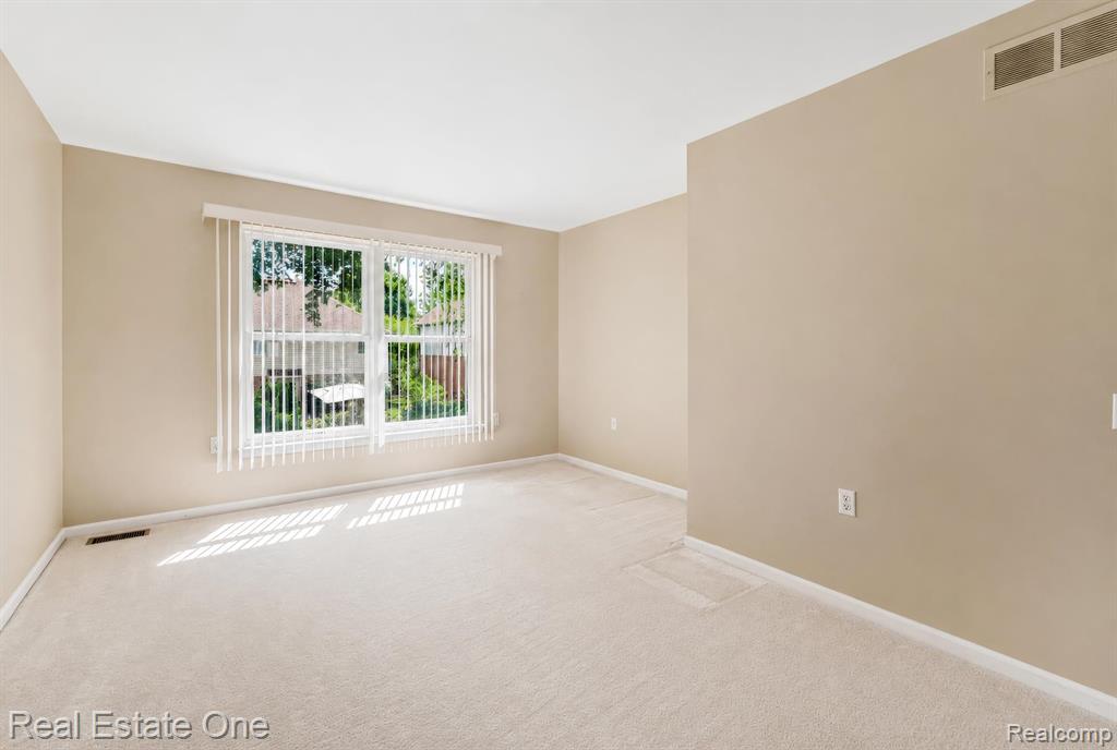 3622 Camden Court, Auburn Hills, MI 48326 — Photo 36