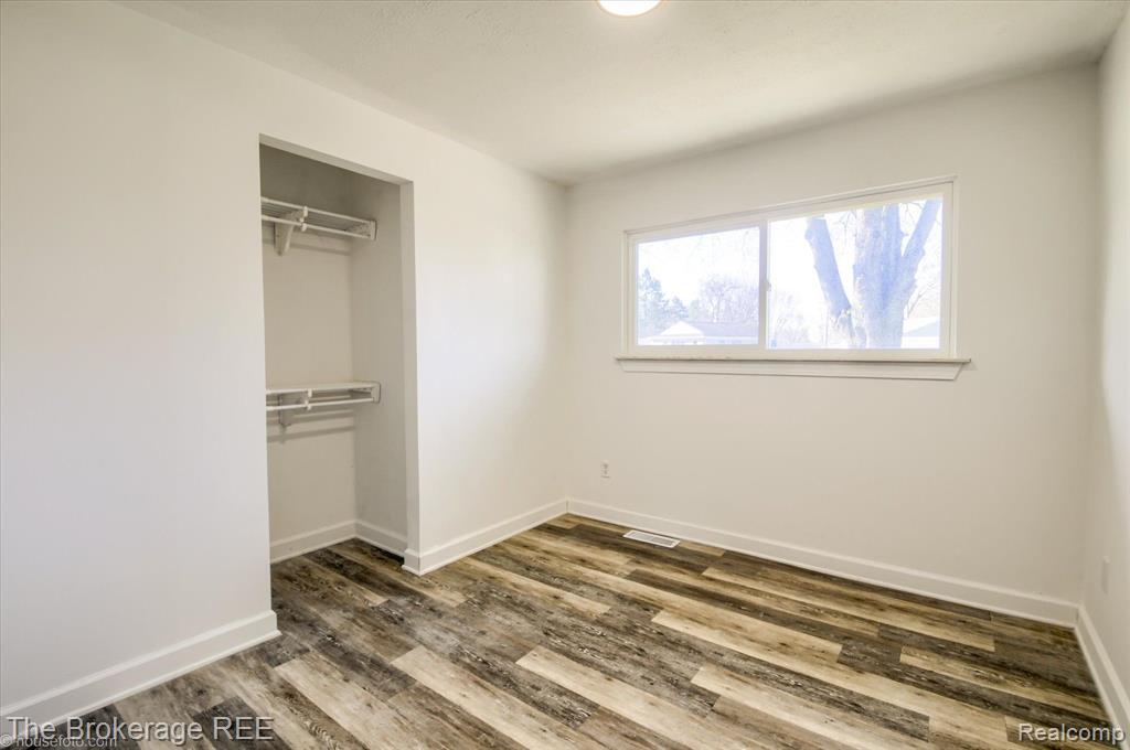 4912 SUNDALE Drive, Clarkston, MI — Photo 23