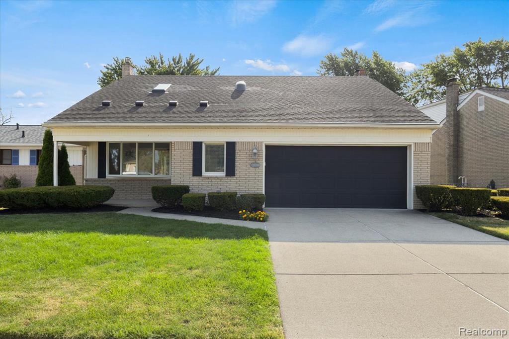 28550 Malvina Drive, Warren, MI 48088