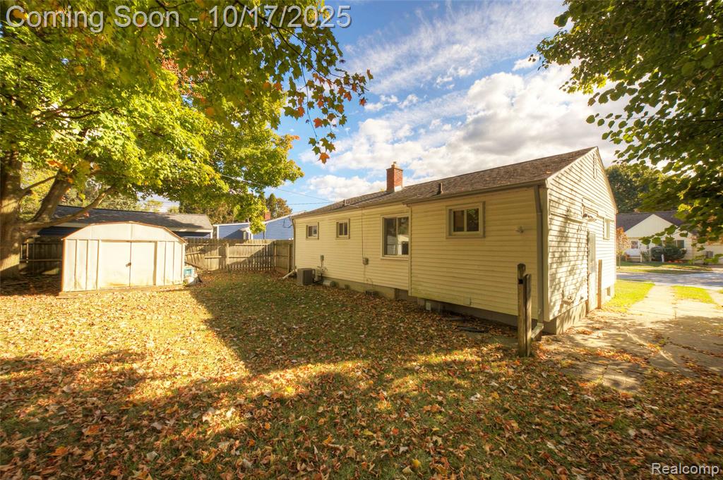 838 Westwood Drive, Fenton, MI 48430 — Photo 22