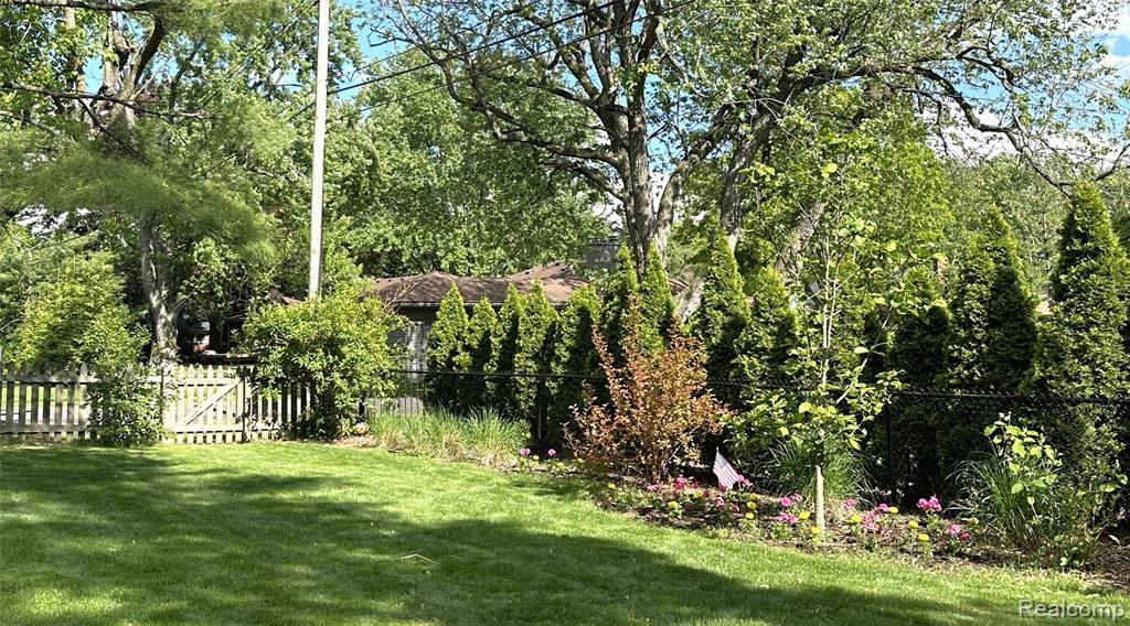 16115 Reedmere Avenue, Franklin, MI 48025 — Photo 44