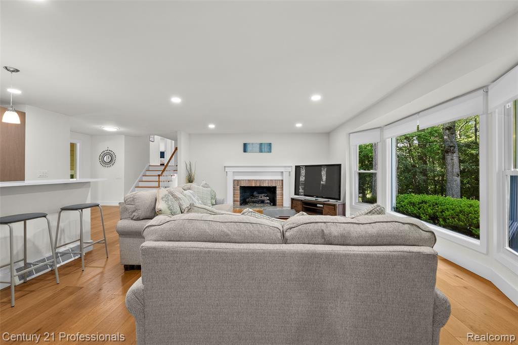 745 Hawthorne Drive, Bloomfield Hills, MI 48304 — Photo 12