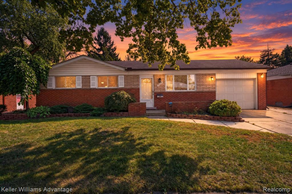 31428 Hartwick Drive, Warren, MI 48088
