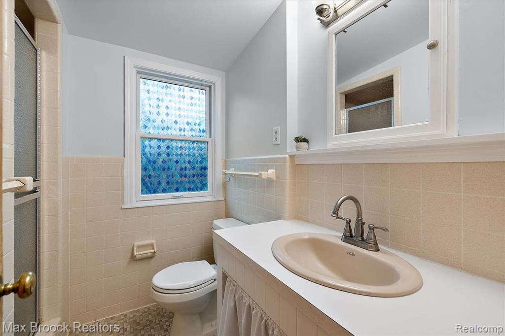 32350 Sheridan Drive, Beverly Hills, MI 48025 — Photo 24