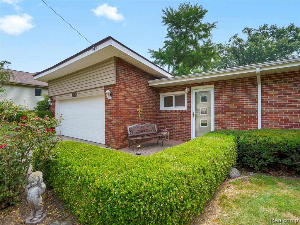 628 Riverside Drive, Linden, MI 48451 — Photo 4