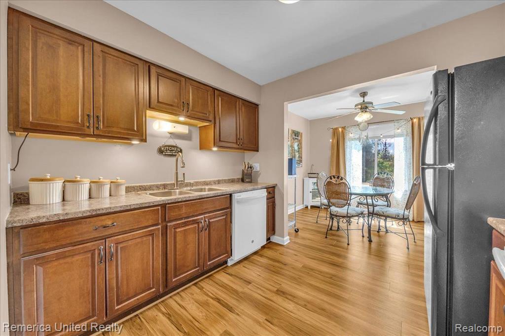 505 W HIGHLAND Road, C13, Howell, MI 48843 — Photo 12