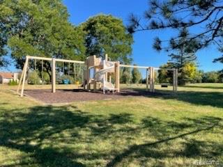 5768 Northfield Parkway, Troy, MI 48098 — Photo 30
