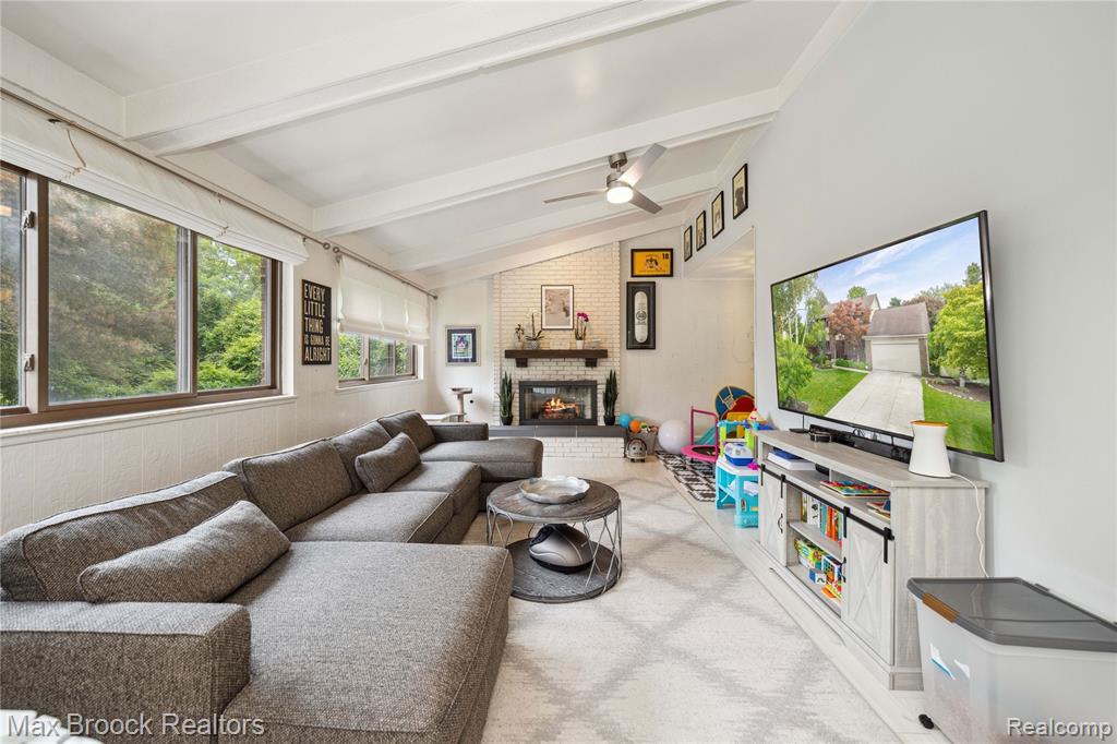 6247 Carpathian Court, West Bloomfield, MI 48324 — Photo 13