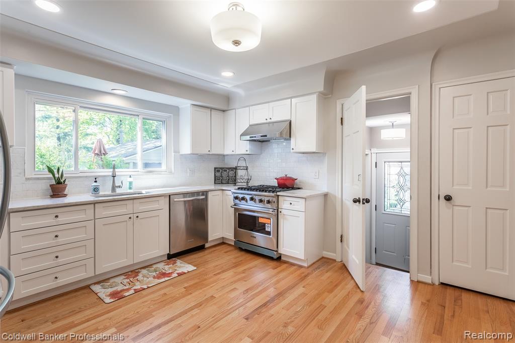 906 Putney Street, Birmingham, MI 48009 — Photo 16