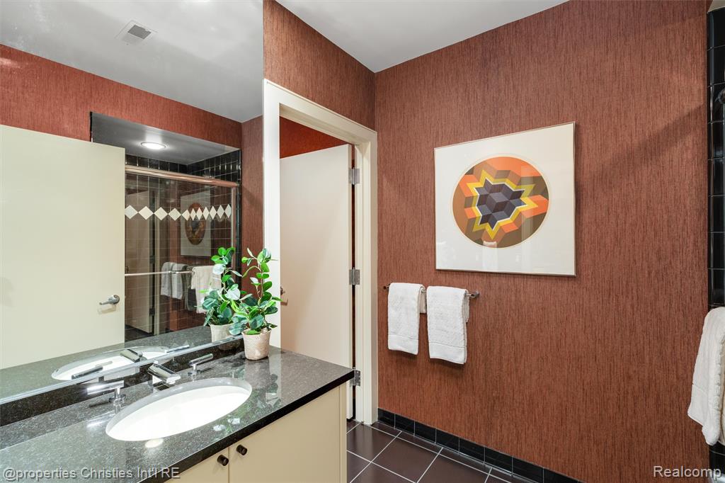 4712 Buckby Cross, Bloomfield Hills, MI 48302 — Photo 49