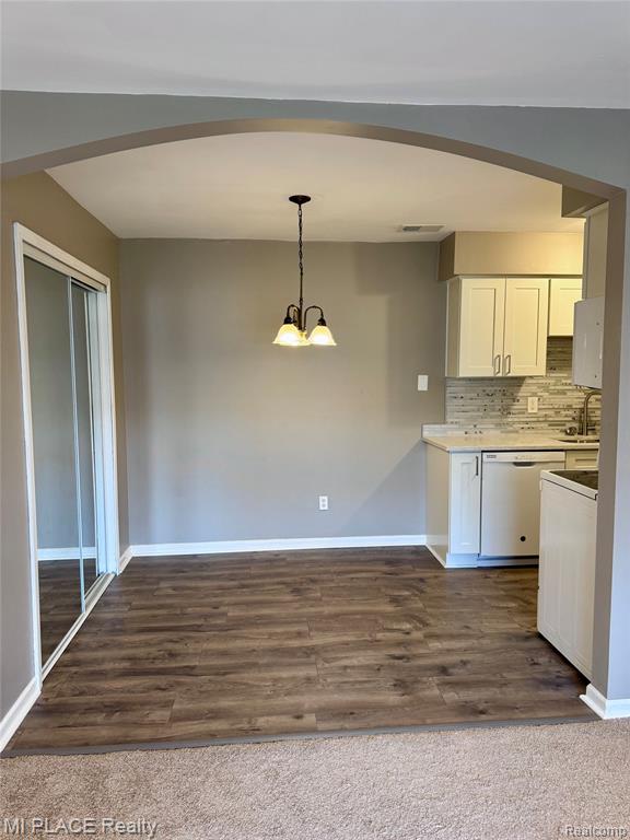 16150 Clarkson Drive, 13, Fraser, MI 48026 — Photo 12