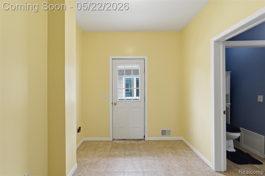 16263 S Seymour Road, Linden, MI 48451 — Photo 14