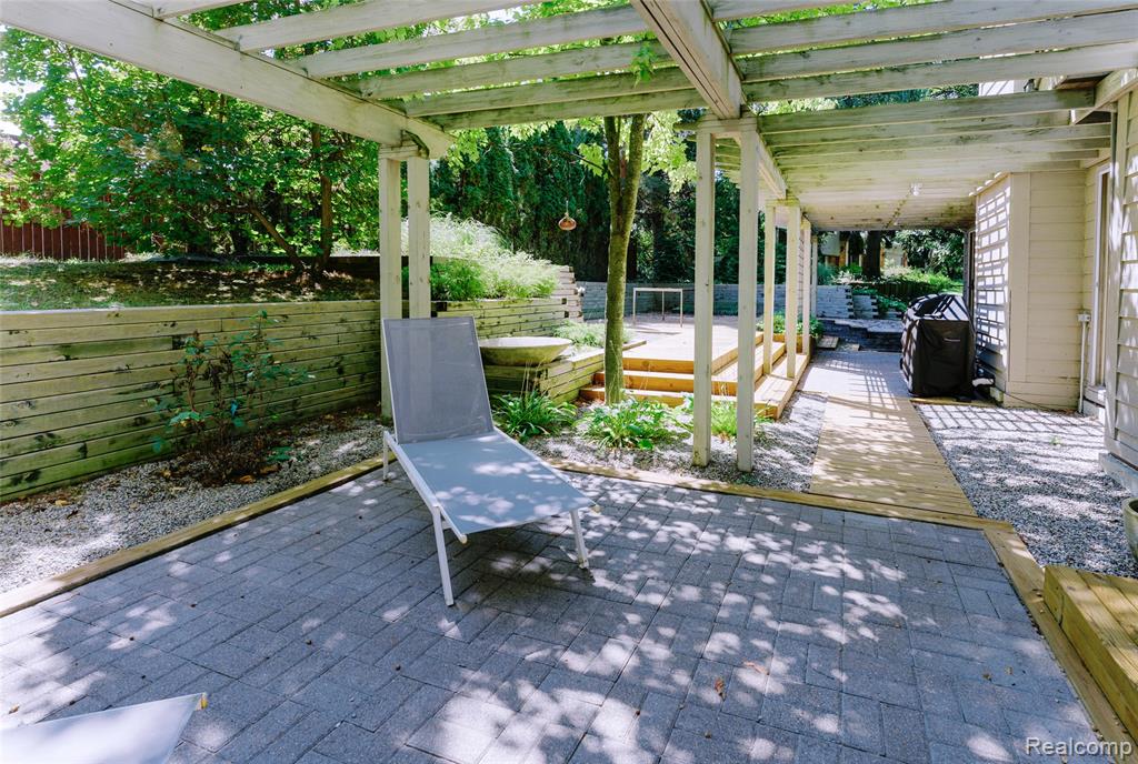5105 Wah Ta Wah Drive, Clarkston, MI 48348 — Photo 28