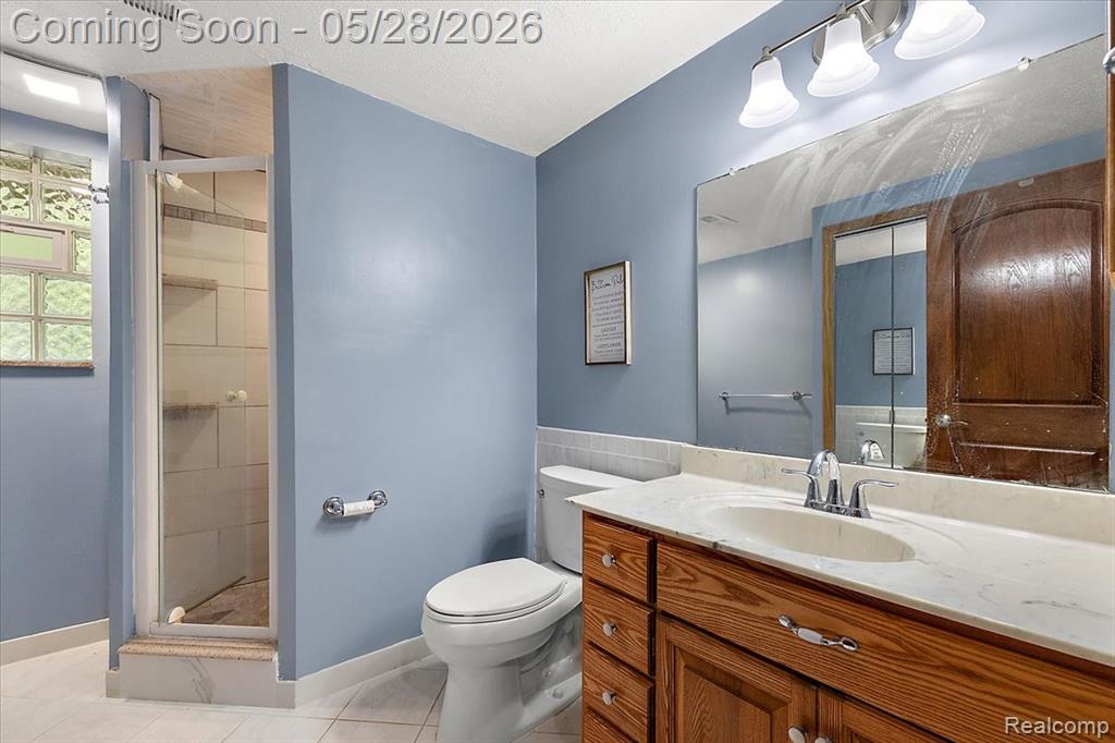 25136 Westmoreland Drive, Farmington, MI 48336 — Photo 46