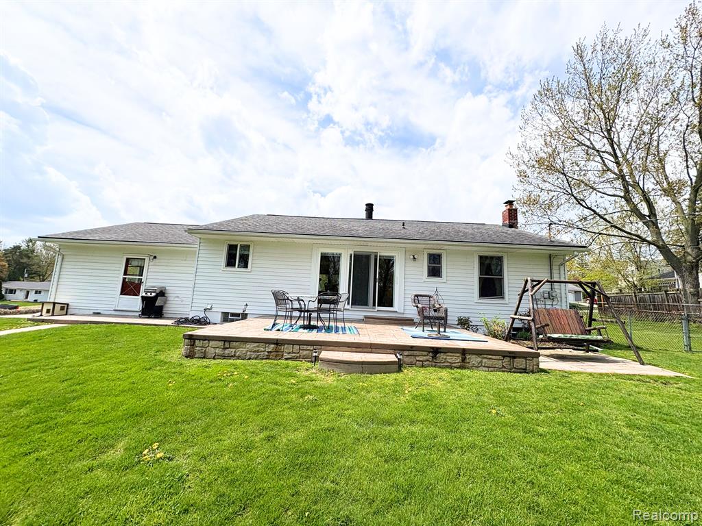 845 S 10TH Street, St. Clair, MI 48079 — Photo 3
