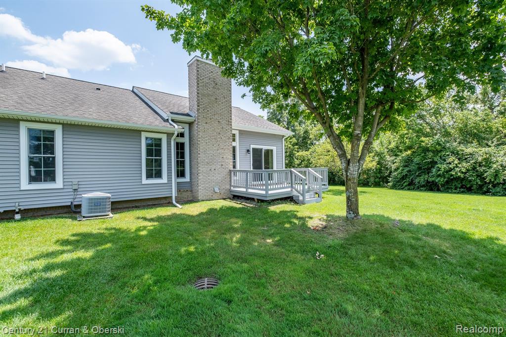 41841 RIVERWOOD Court, Canton, MI 48187 — Photo 33