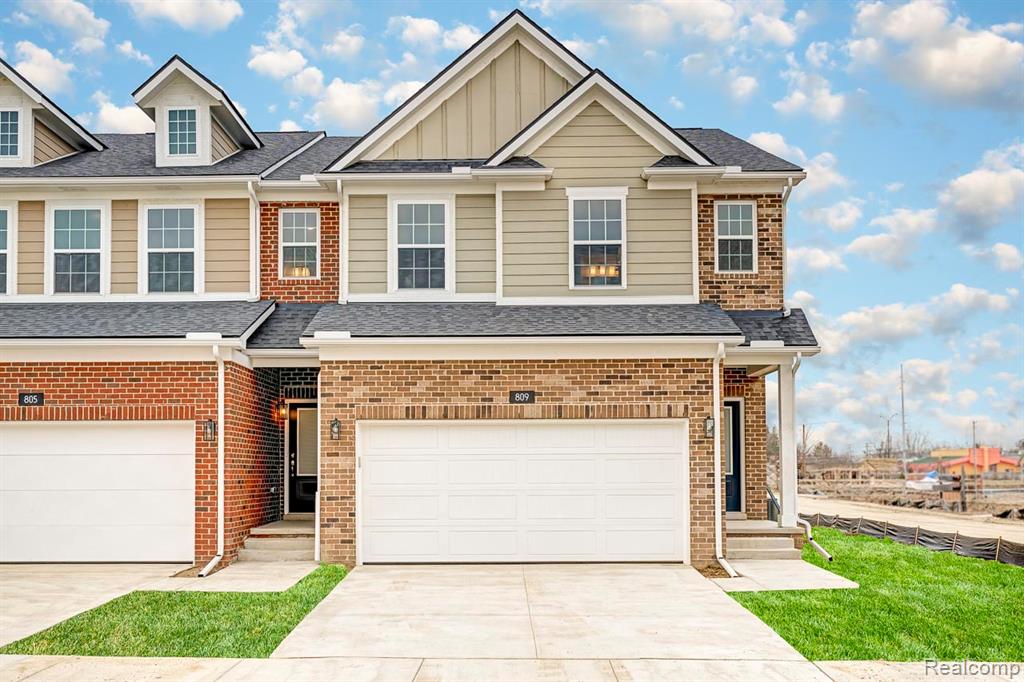 833 Huntley Lane, Troy, MI 48085 — front exterior