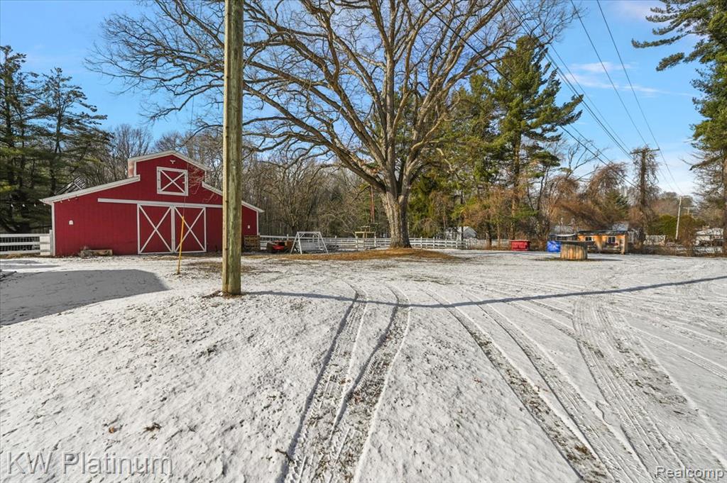 8658 Marsh Road, Clay, MI 48001 — Photo 49