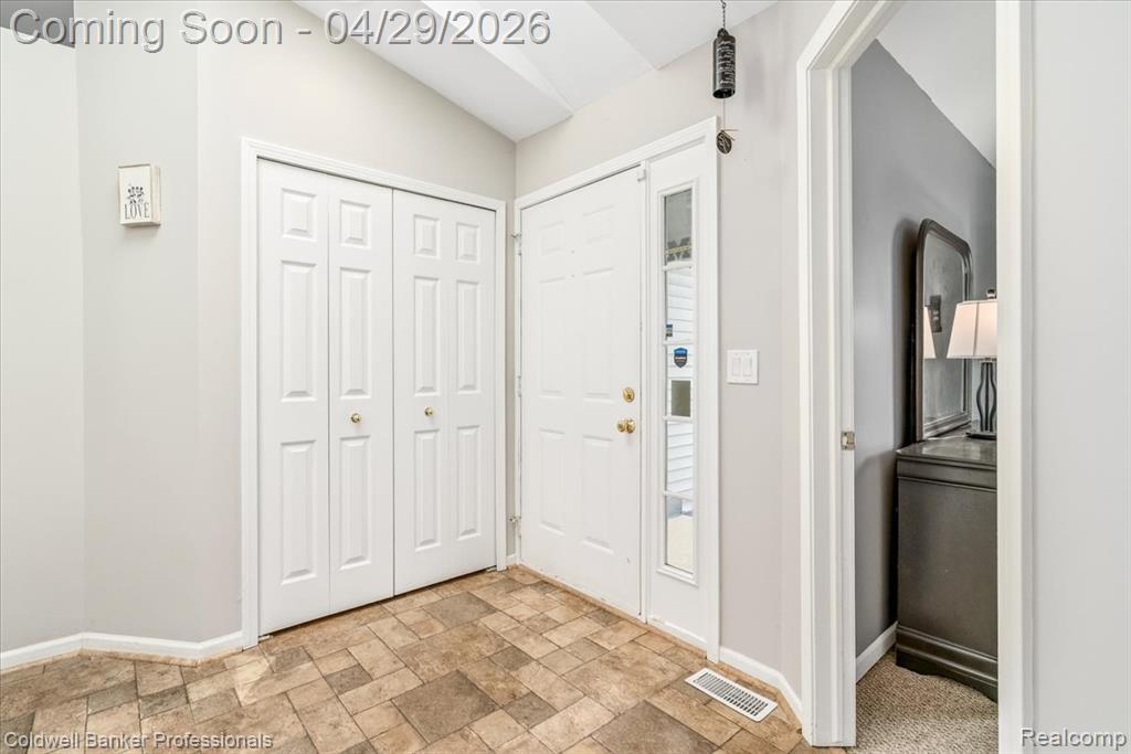 7203 Indian Wells Drive, Ypsilanti, MI 48197 — Photo 6