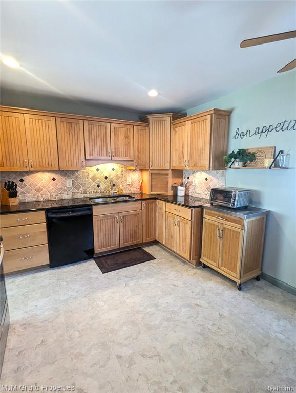 431 Deering Street, Garden City, MI — Photo 4