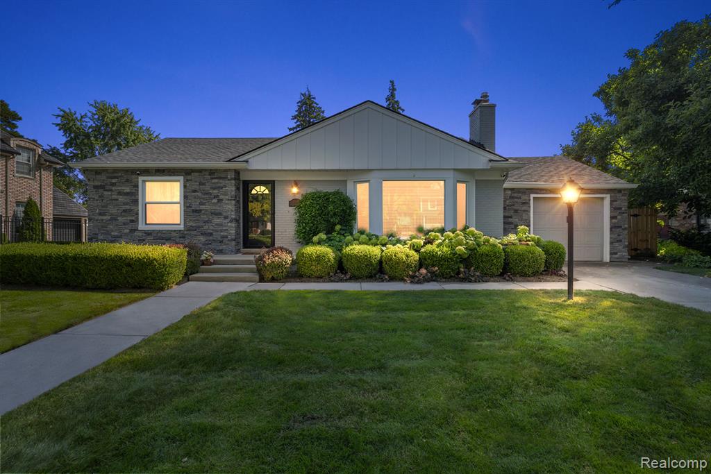 2546 DORCHESTER Road, Birmingham, MI 48009