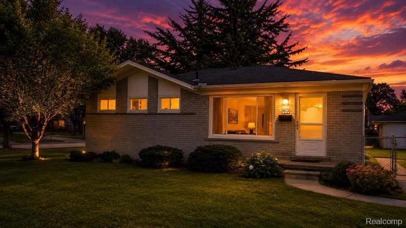 615 BRANDT Street, Garden City, MI — Photo 2