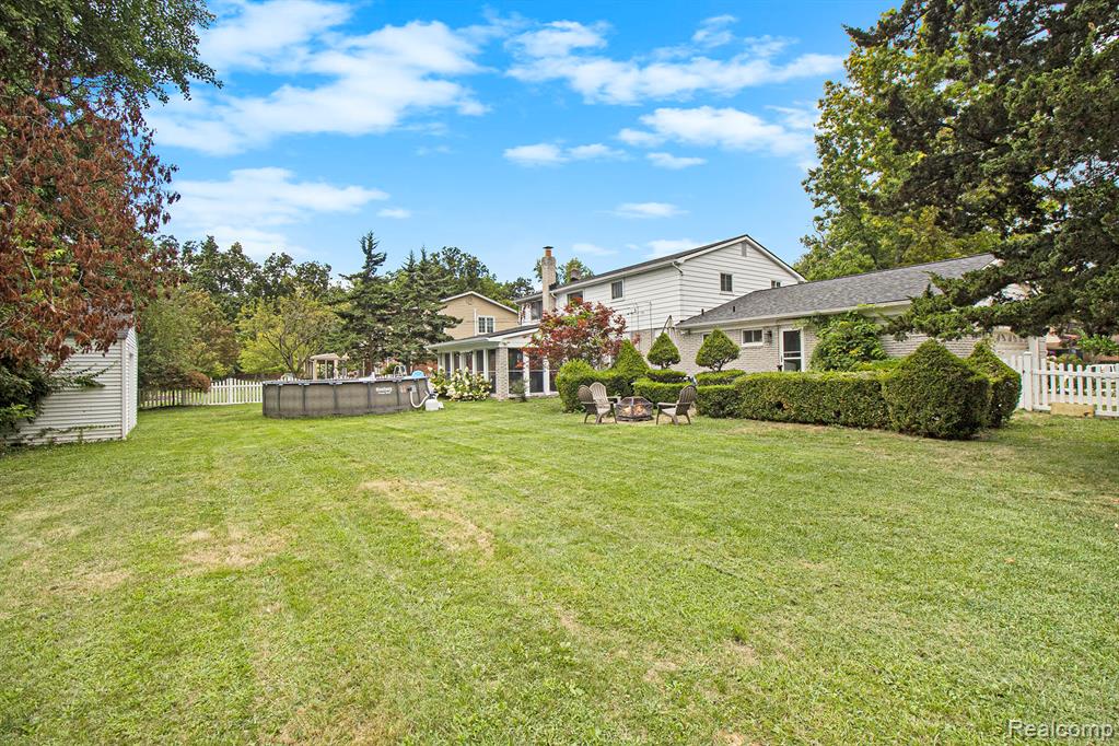 26031 Hidden Lane, Grosse Ile, MI 48138 — Photo 37