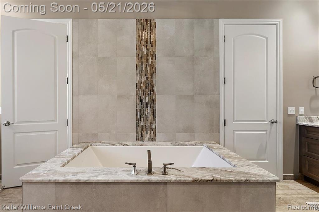 4838 Pinecrest Court, Rochester, MI 48306 — Photo 36