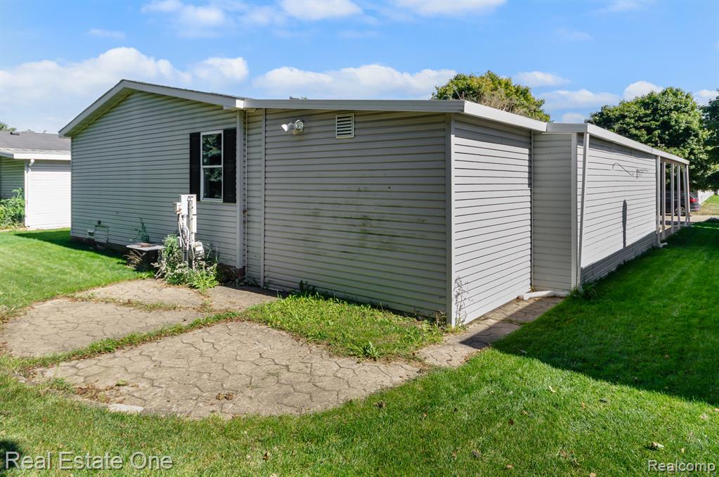 43529 Medea Drive, Clinton Twp, MI 48036 — Photo 25