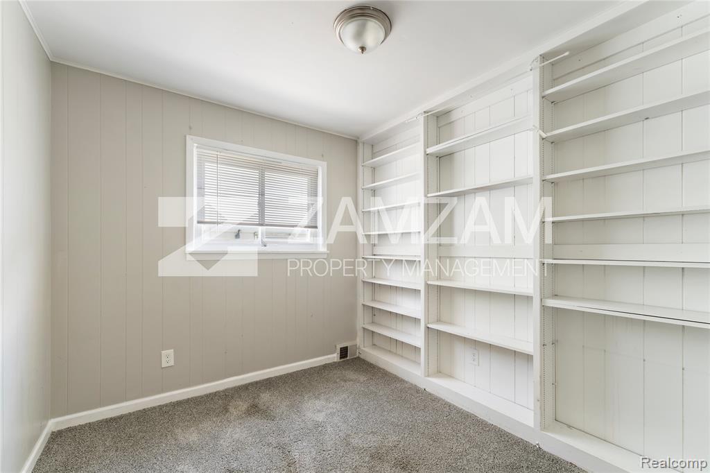 8233 Stephens, Center Line, MI 48015 — Photo 10