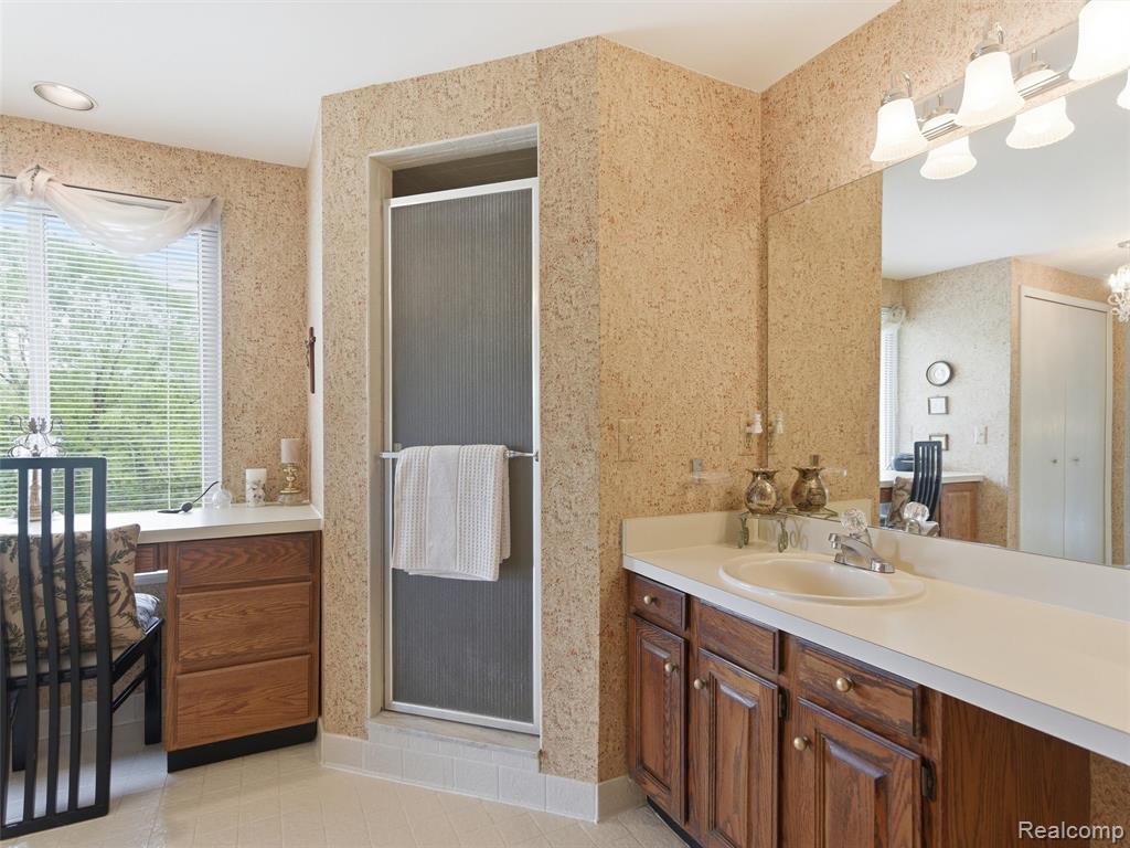 4261 Wabeek Lake Drive S, Bloomfield Hills, MI 48302 — Photo 26