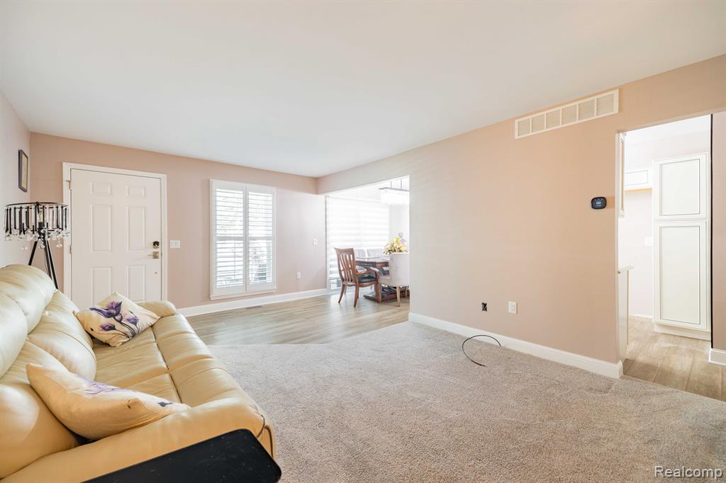 1494 DOVER Hill N, Walled Lake, MI 48390 — Photo 6