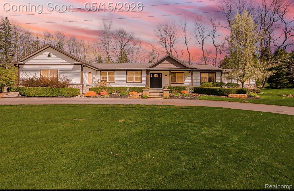 3720 E Clarkston Road, Oakland, MI