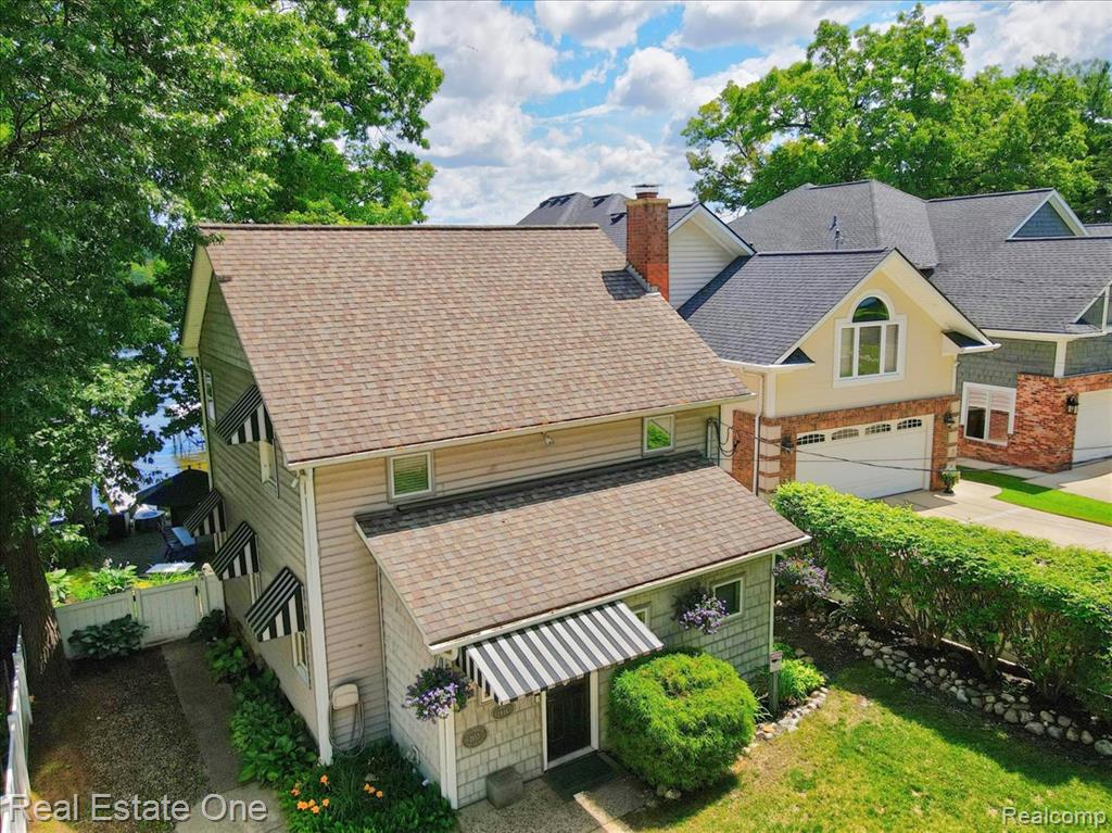 836 Pine Tree Road W, Lake Orion, MI 48362 — Photo 48