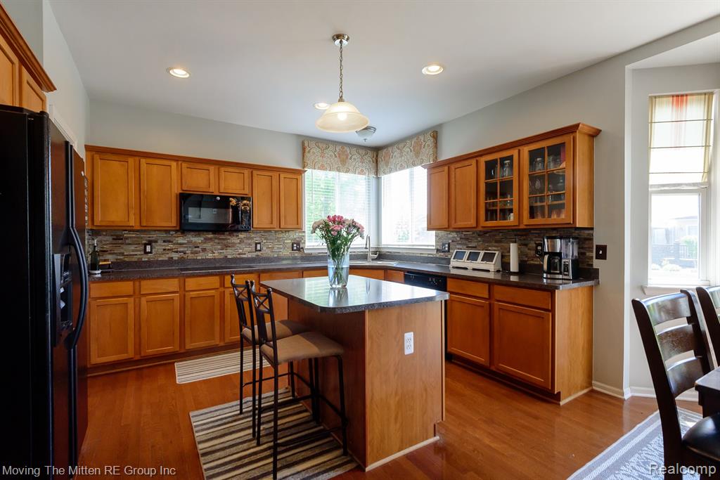 43825 S Timberview Drive, Belleville, MI 48111 — Photo 11