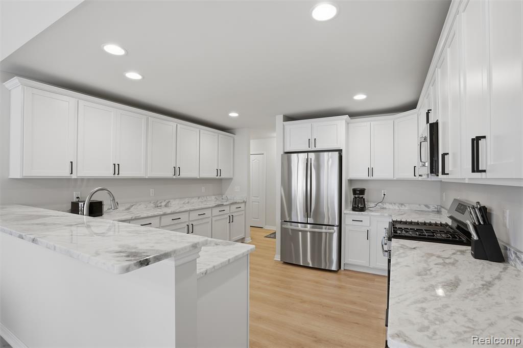 33806 Au Sable Drive, 38, New Baltimore, MI 48047 — Photo 12