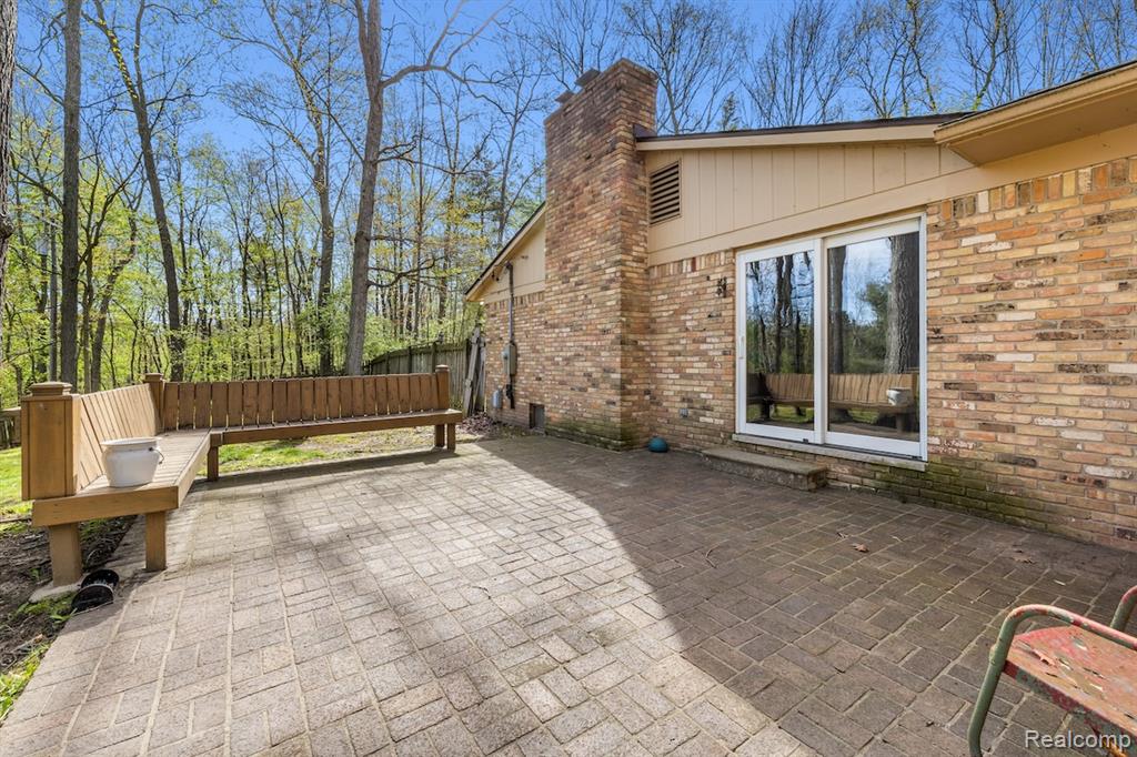 2700 N Hacker Road, Howell, MI 48855 — Photo 18