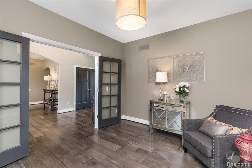 21924 E Majestic Drive, Macomb, MI 48044 — Photo 11