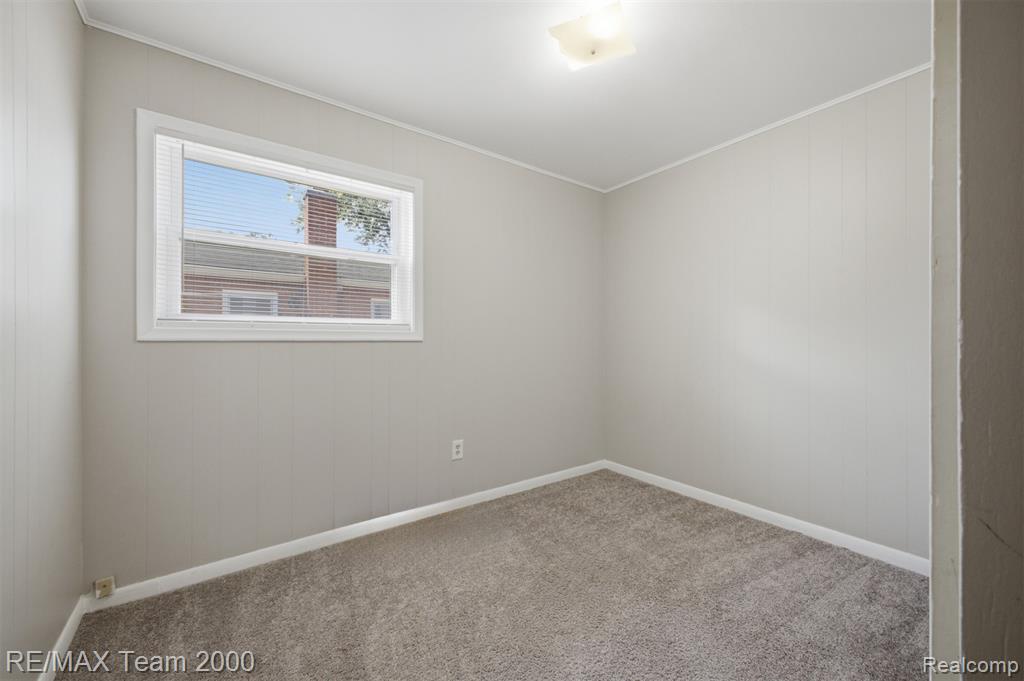 4947 Roosevelt Boulevard, Dearborn Heights, MI 48125 — Photo 17