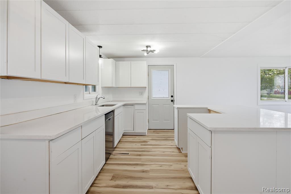 8844 Weldwood Drive, Monroe, MI 48162 — Photo 3