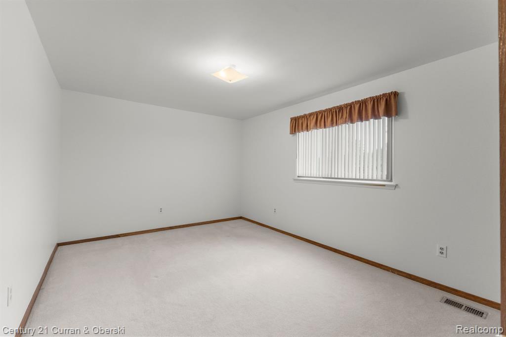 6970 FOREST PARK, Troy, MI 48098 — Photo 21