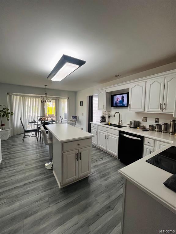5454 MEADOW CREEK Court, Flint, MI 48532 — Photo 10