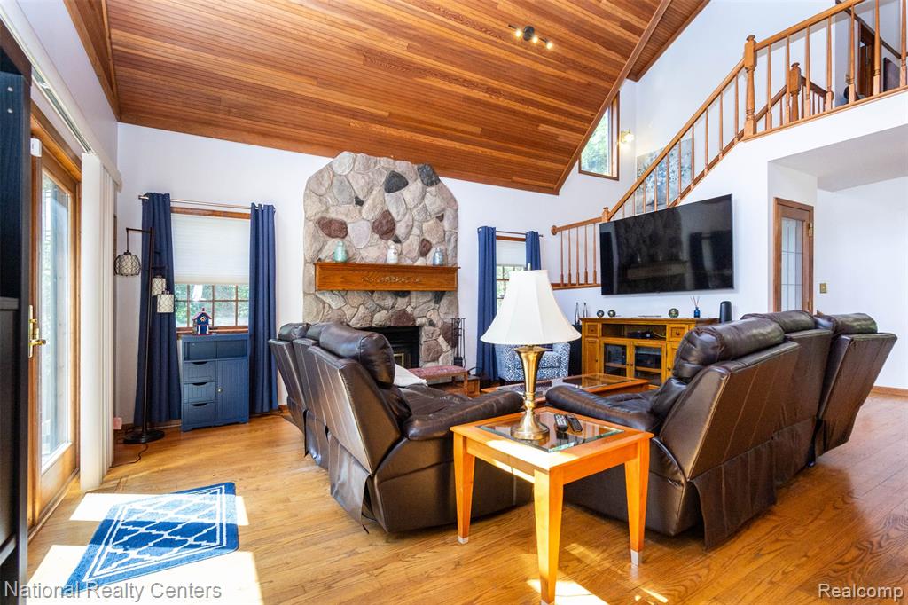 8706 Buckland Drive, South Lyon, MI 48178 — Photo 11