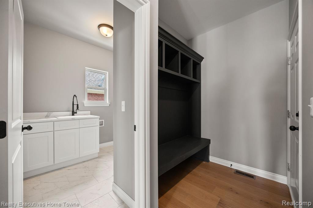 35873 GLENVILLE Drive, New Baltimore, MI 48047 — Photo 23