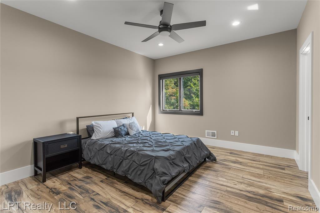 5029 Forest Valley Drive, Clarkston, MI 48348 — Photo 37