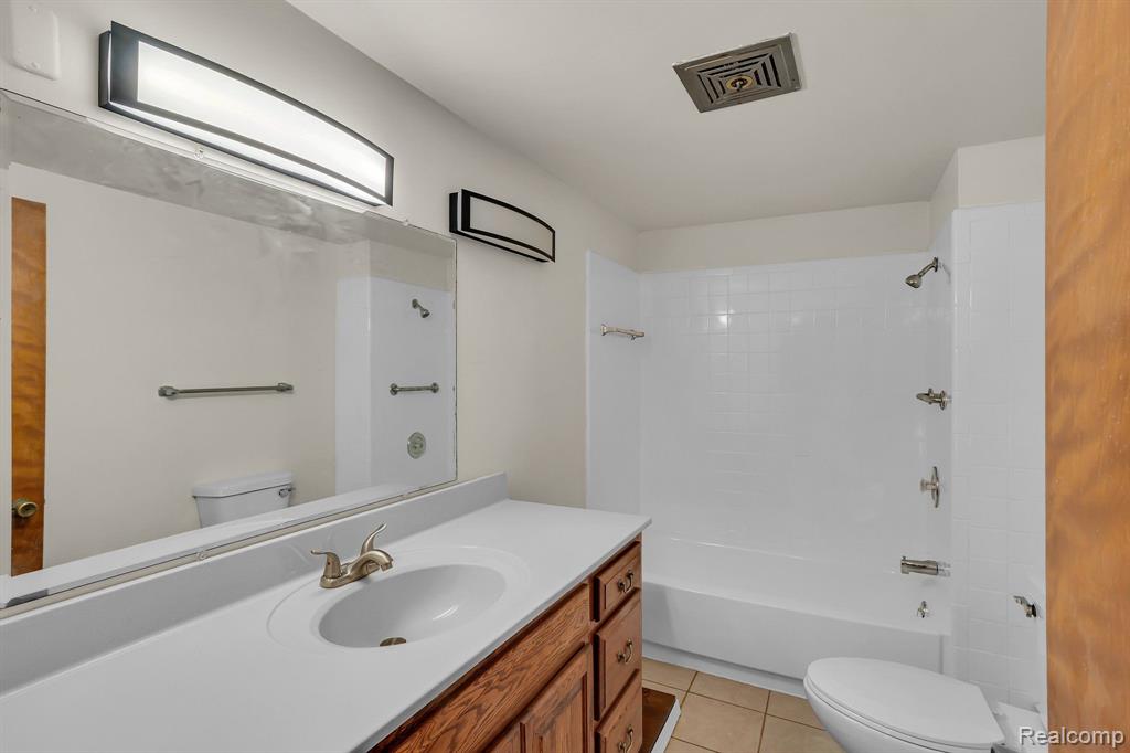 3318 METCALF Road, Burtchville, MI 48059 — Photo 5