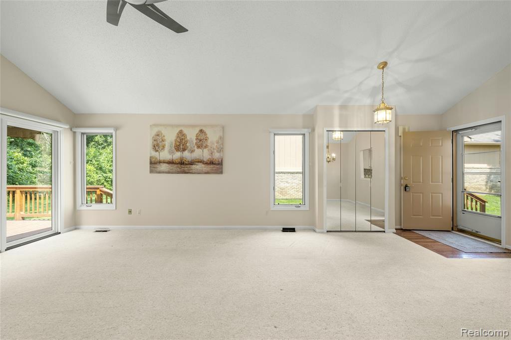 35213 Knollwood Lane, Farmington, MI 48335 — Photo 19