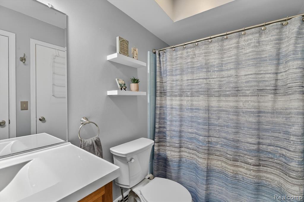 10044 Arlington Circle, 145, South Lyon, MI 48178 — Photo 10