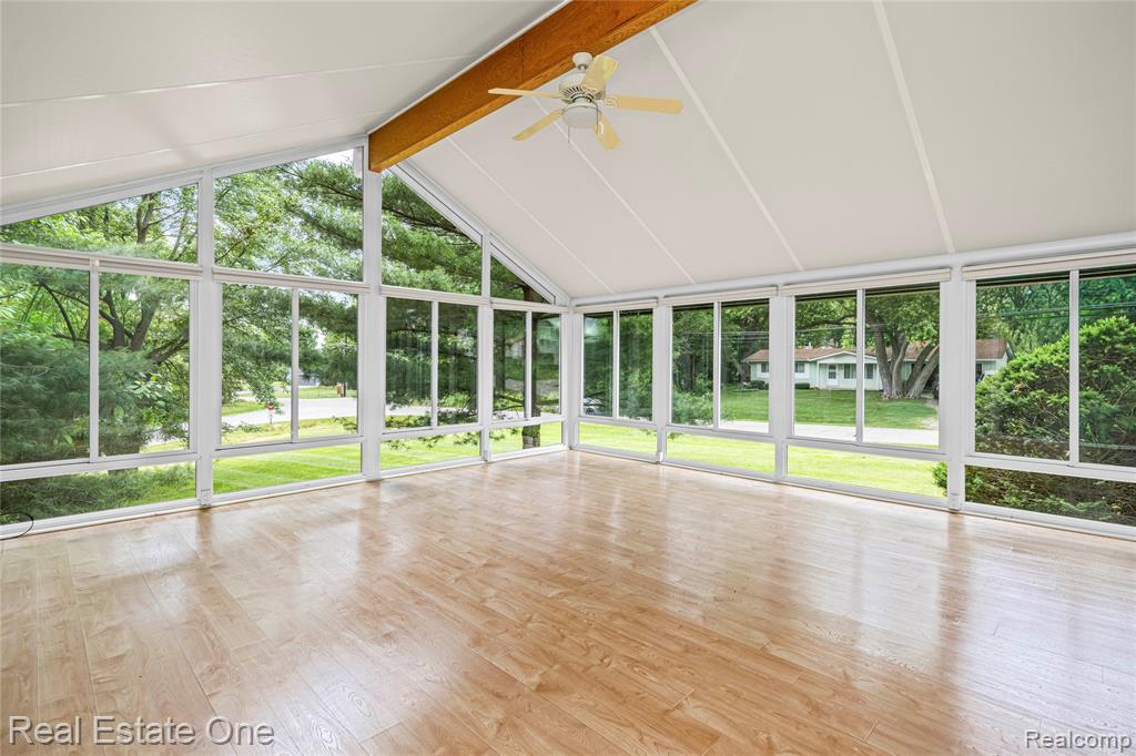 4642 Ponderosa Street, Commerce Twp, MI 48382 — Photo 18