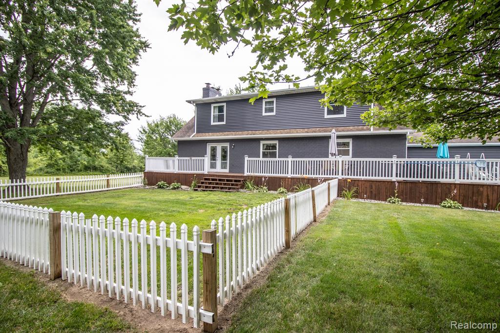 4585 Burt Road, Birch Run, MI 48415 — Photo 76